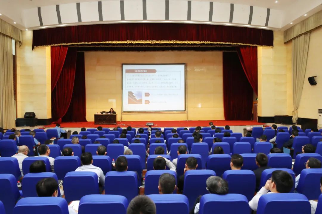 海钢？？？？？？罅暇傩械撤缌教育专题党课 以案明纪以案说法.jpg