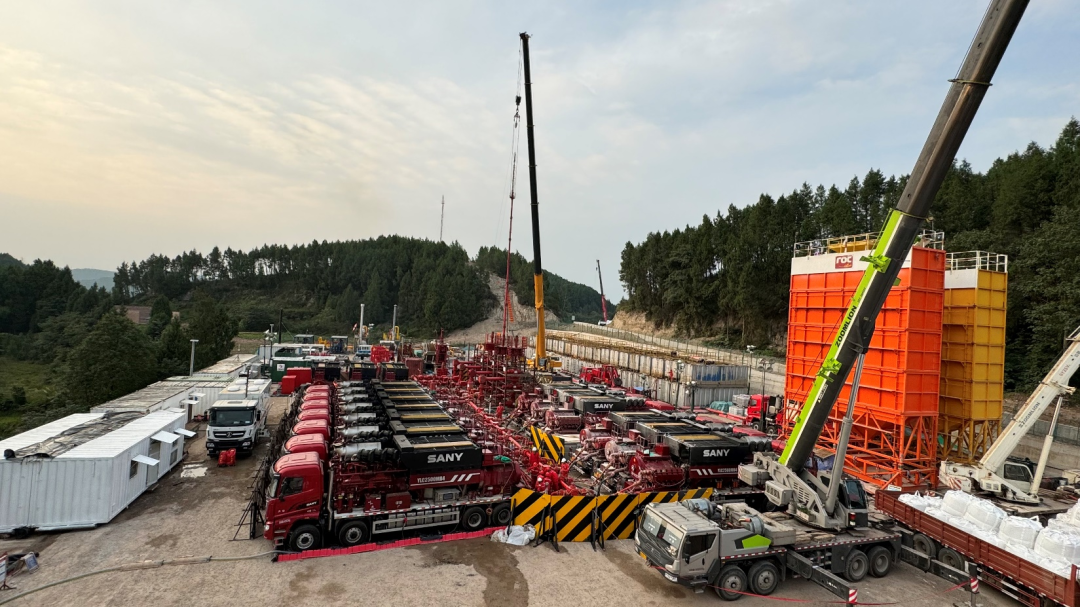 再立异高 | 角109井场周全投产 八角场气田日产量突破260万方